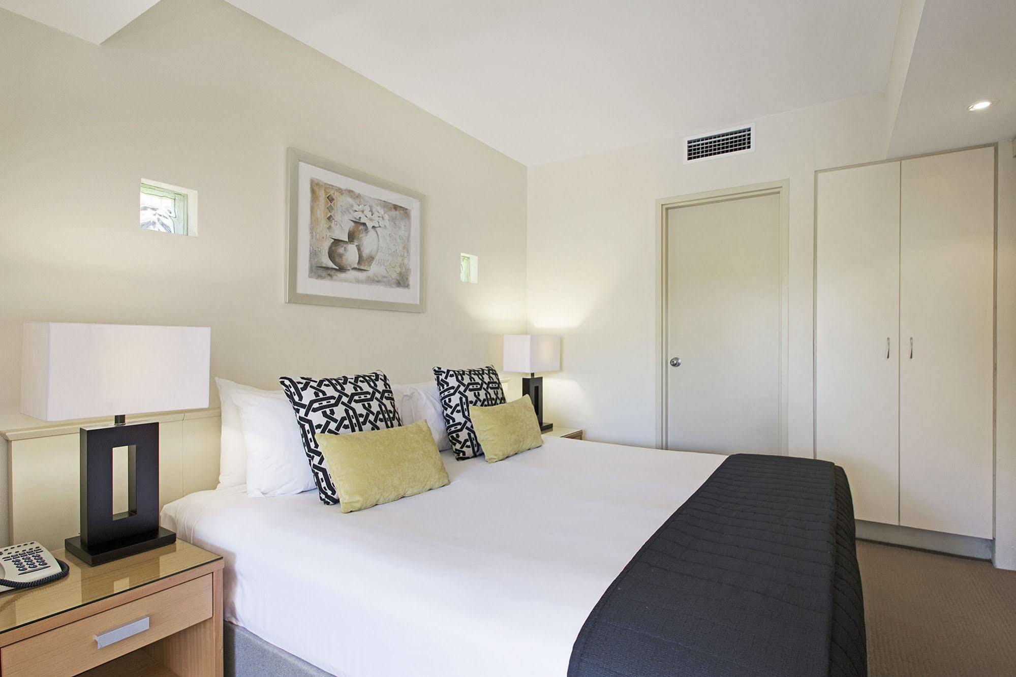Mantra French Quarter Noosa Aparthotel Bagian luar foto